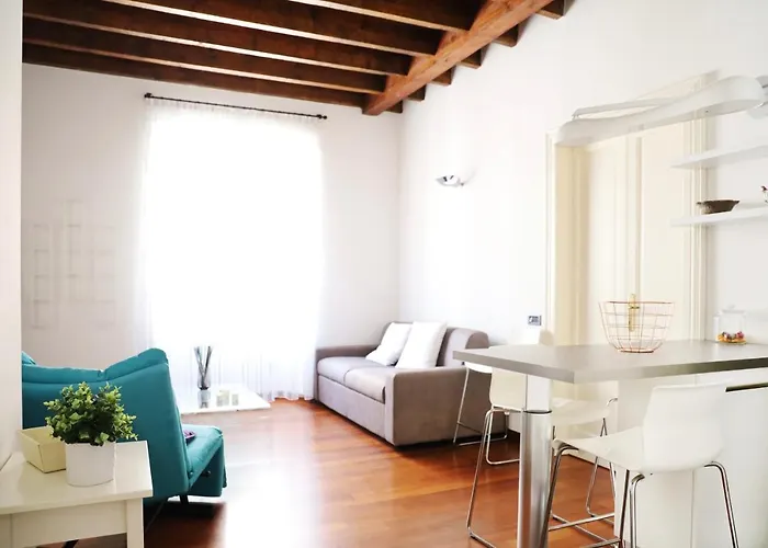 Duca Di Porta Romana, Viaorti Apartamento Milán